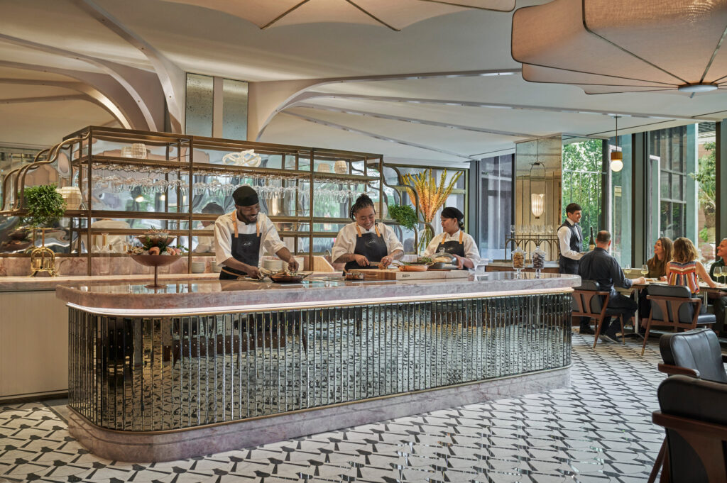 Four Seasons Hotel New Orleans_Restaurant Bar